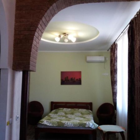 Студия На Черeмушках Appartamento Odessa Esterno foto