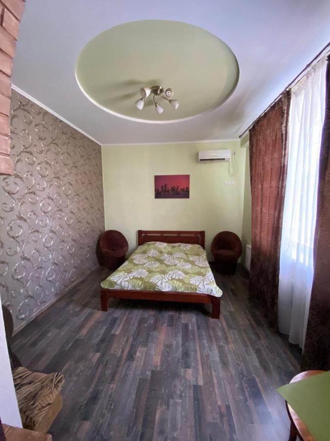 Студия На Черeмушках Appartamento Odessa Esterno foto