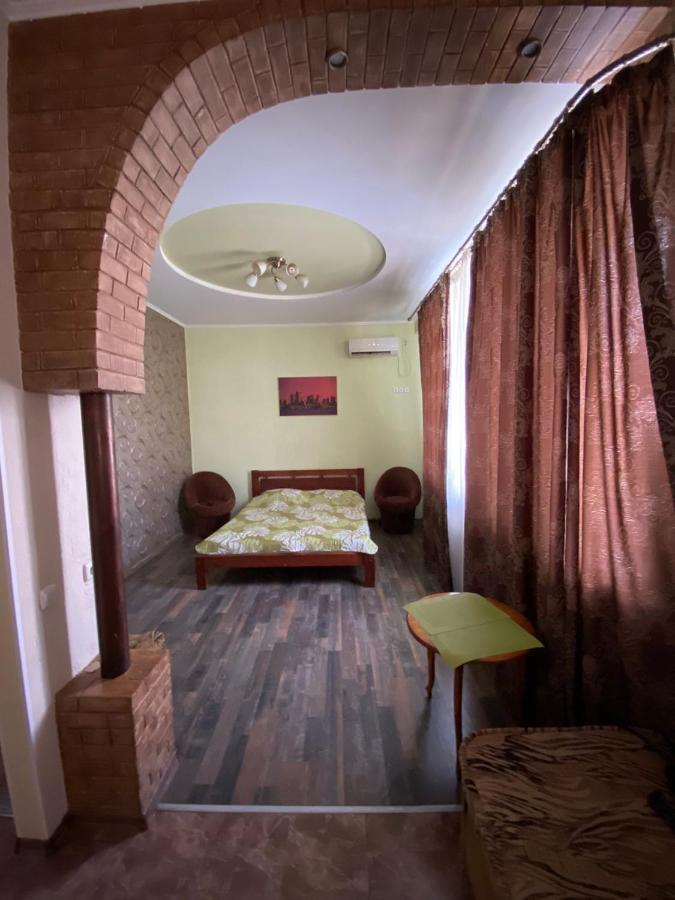 Студия На Черeмушках Appartamento Odessa Esterno foto